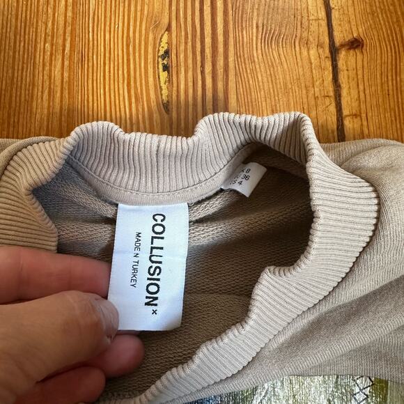 Collusion graphic Rival tan crewneck sweater SIZE 4/S - Picture 4 of 6